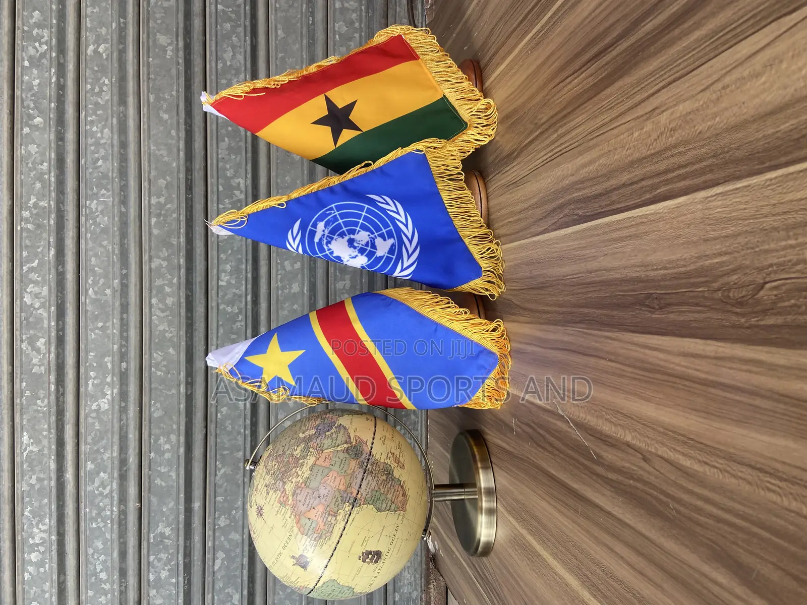 Original Office Table Top Flag Stand at Cool Price