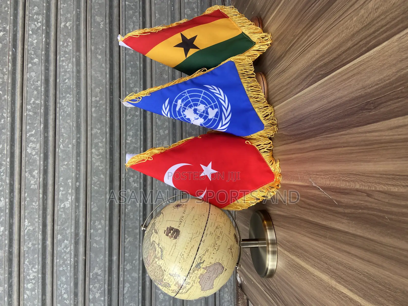 Original Office Table Top Flag Stand at Cool Price