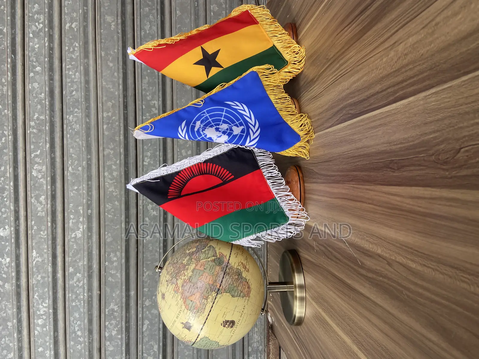 Original Office Table Top Flag Stand at Cool Price
