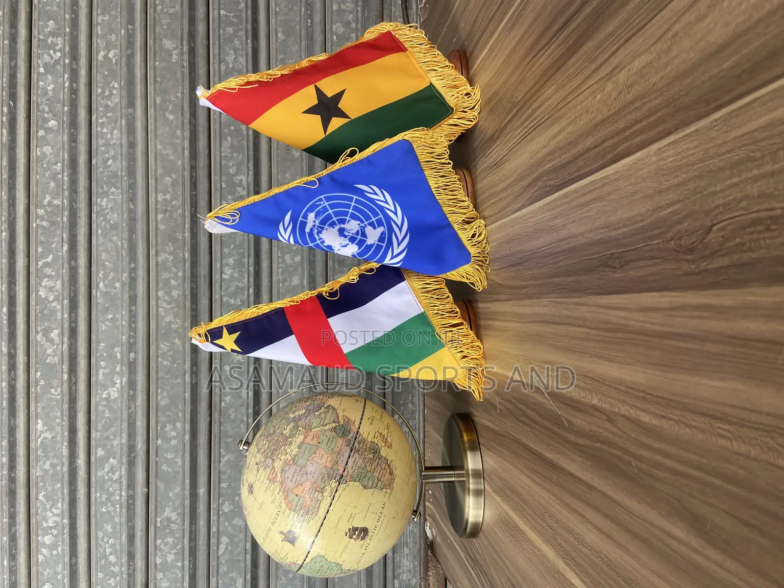 Original Office Table Top Flag Stand at Cool Price