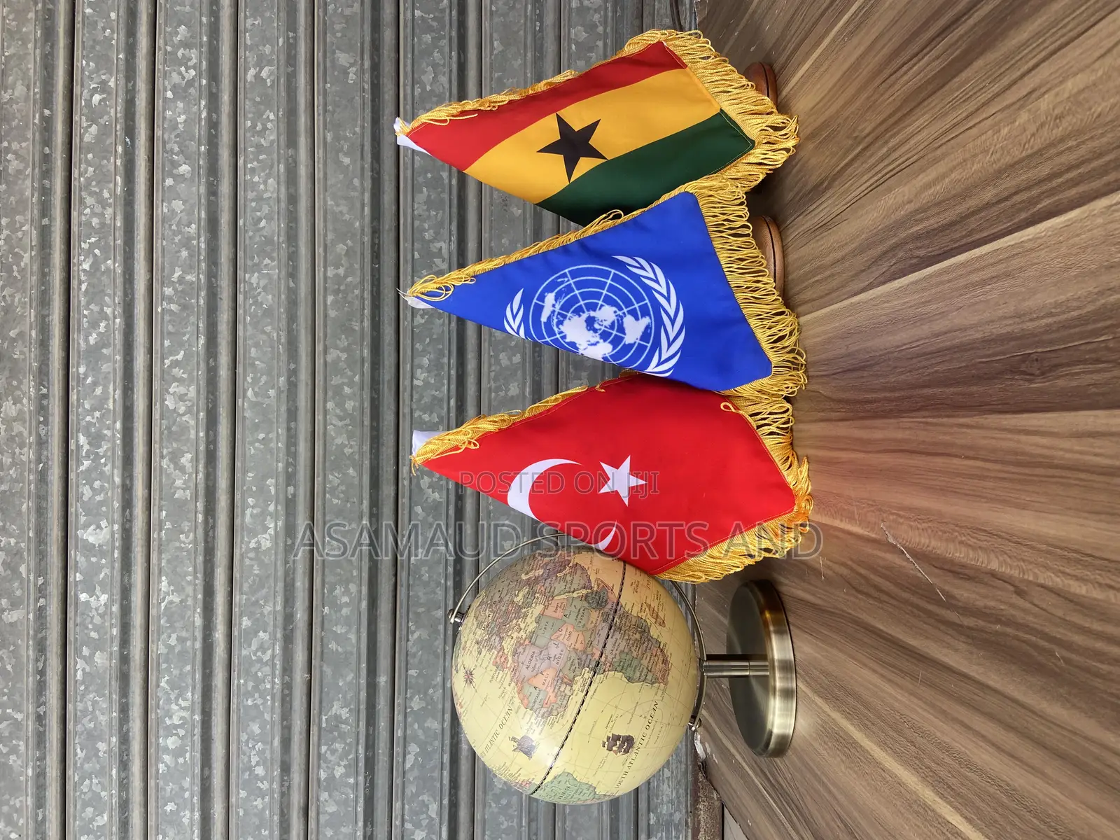 Original Office Table Top Flag Stand at Cool Price