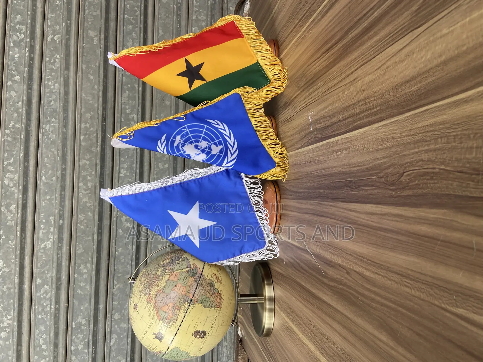 Original Office Table Top Flag Stand at Cool Price