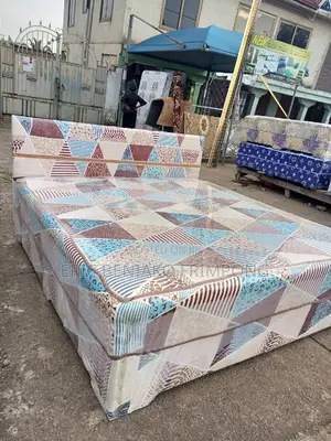 Inbuilt Bed With Mattress