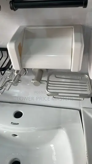 Modern Troll Holder