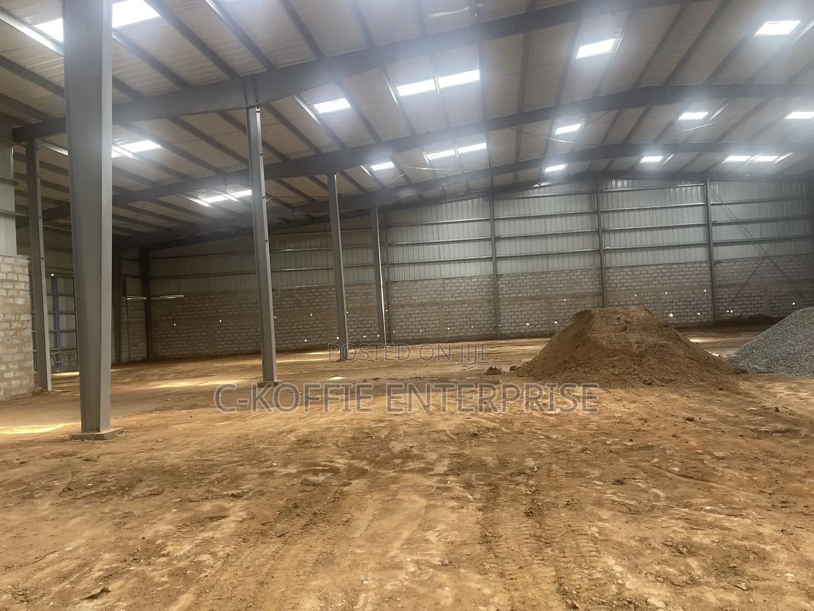 2750 SQM Warehouse for Rent at Tema