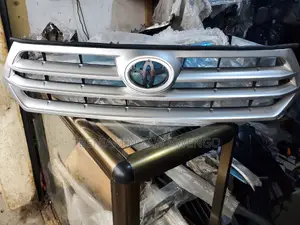 Toyota Highlander 2013 Front Grille