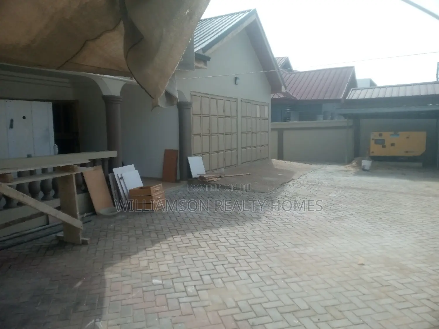 6bdrm House in Community 20 Estate, Spintex for rent