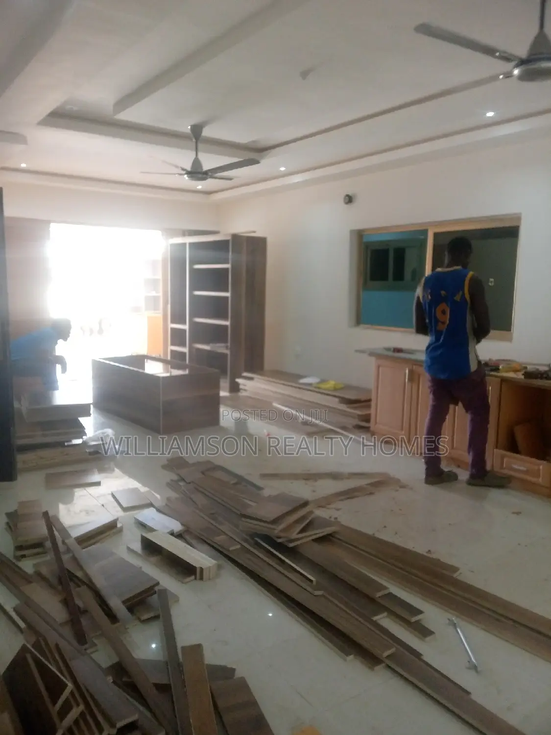 6bdrm House in Community 20 Estate, Spintex for rent