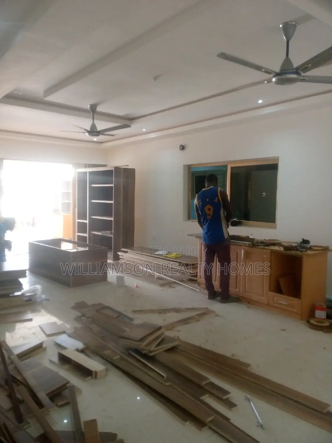 6bdrm House in Community 20 Estate, Spintex for rent
