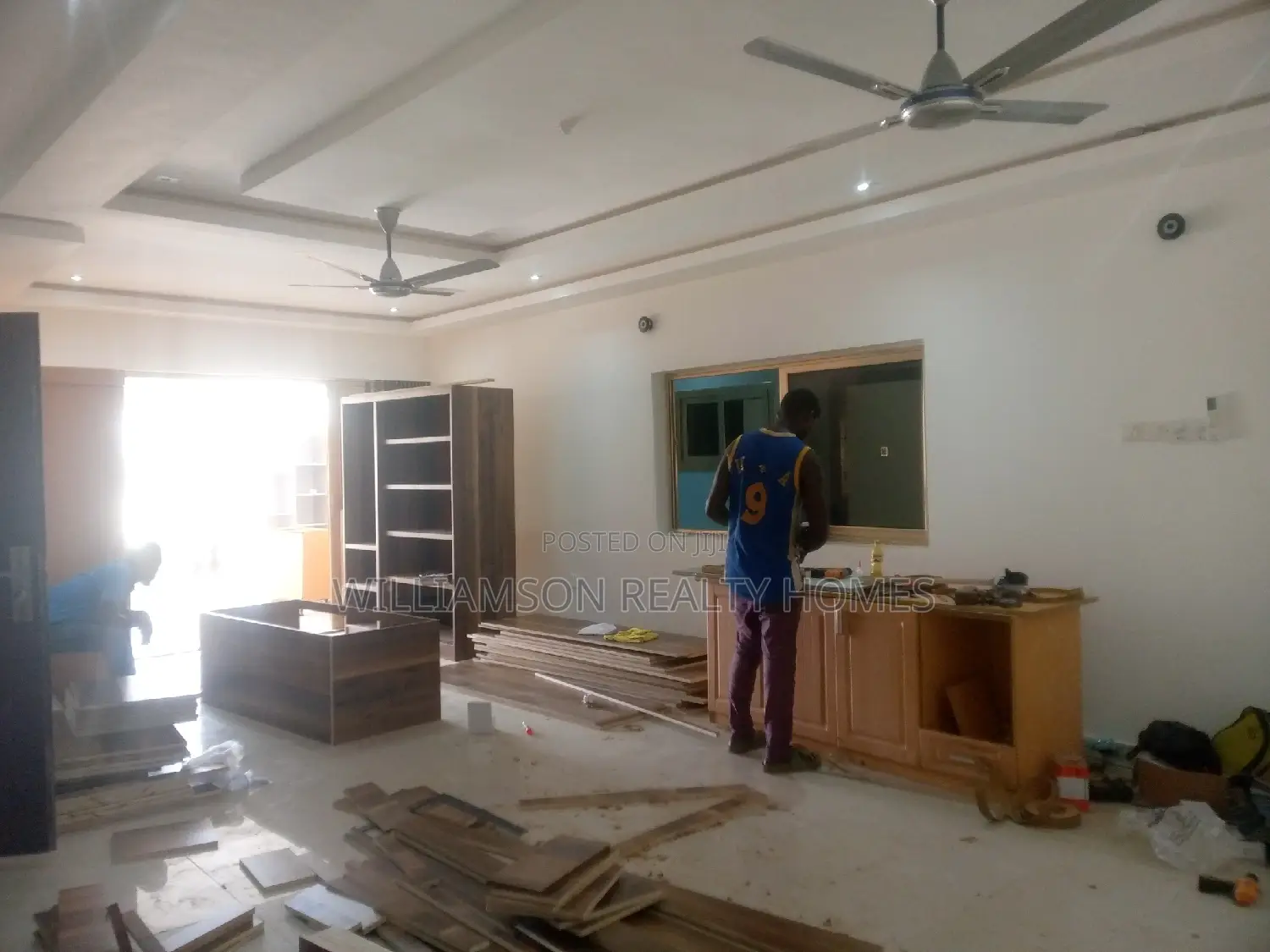 6bdrm House in Community 20 Estate, Spintex for rent