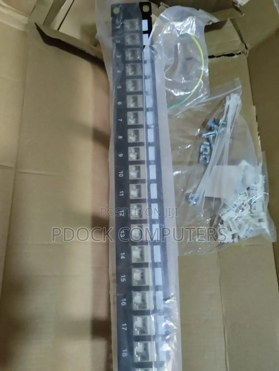 Cat6a 24port Patch Panel Passthrough , Generic