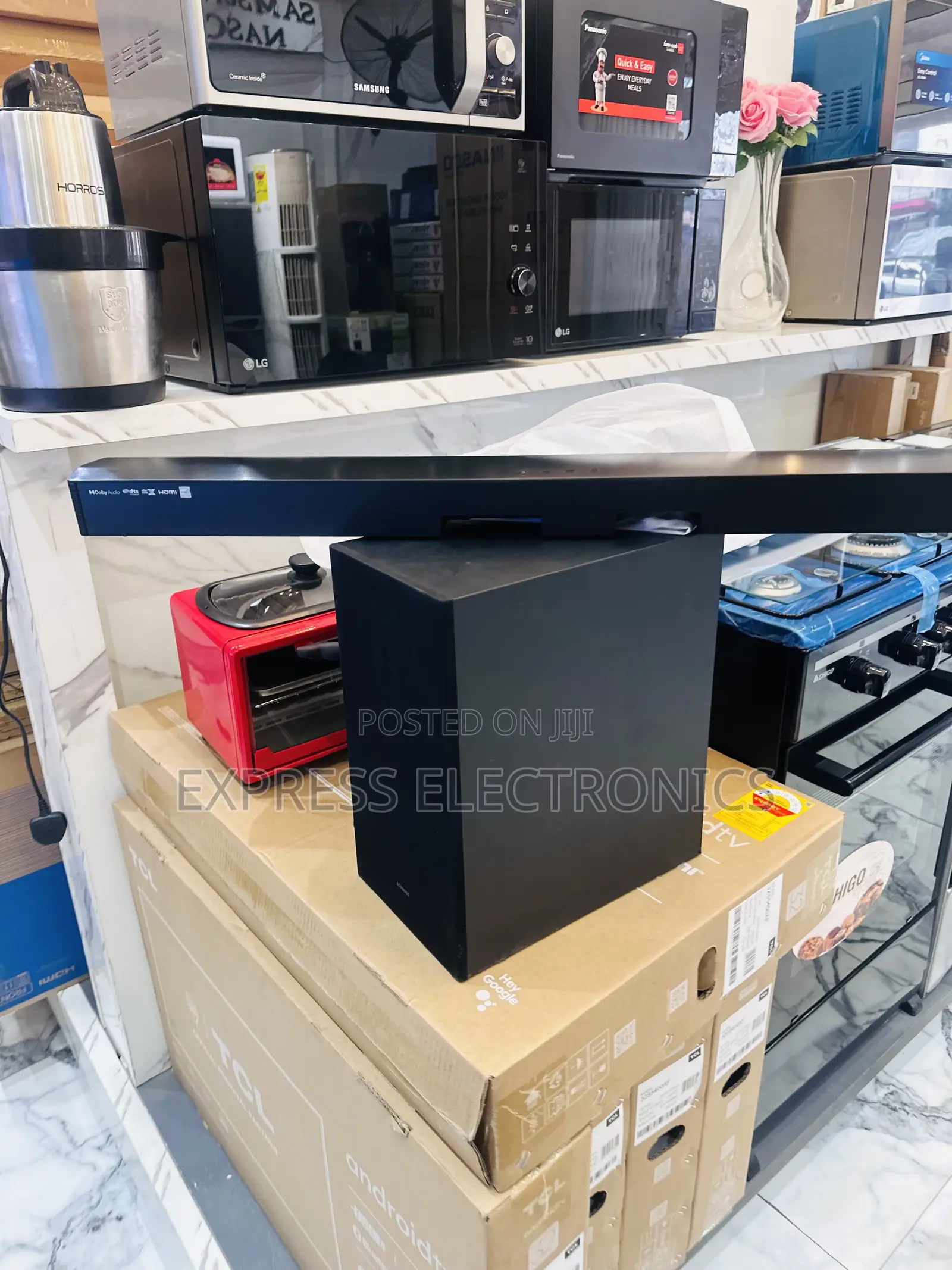 B650 Black Sleek Soundbar With Woofer Samsung .