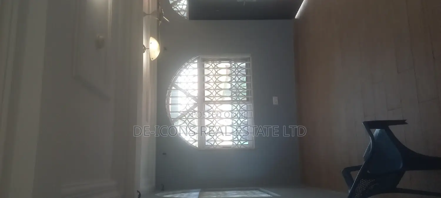 2bdrm Duplex in De-Icons Real Estate, Awutu Senya East Municipal