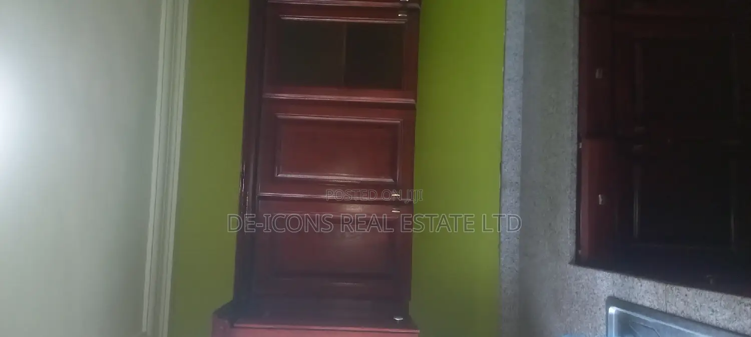 2bdrm Duplex in De-Icons Real Estate, Awutu Senya East Municipal