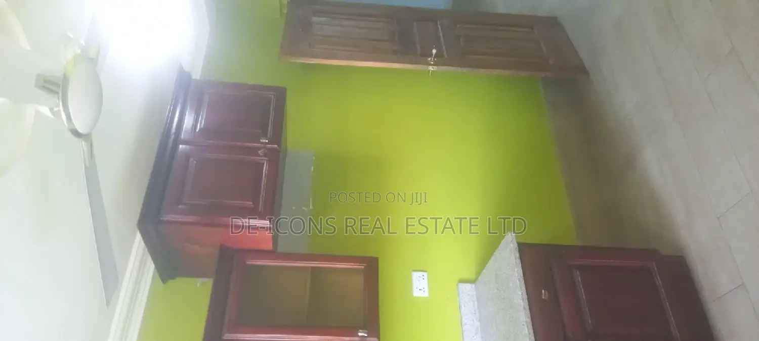 2bdrm Duplex in De-Icons Real Estate, Awutu Senya East Municipal
