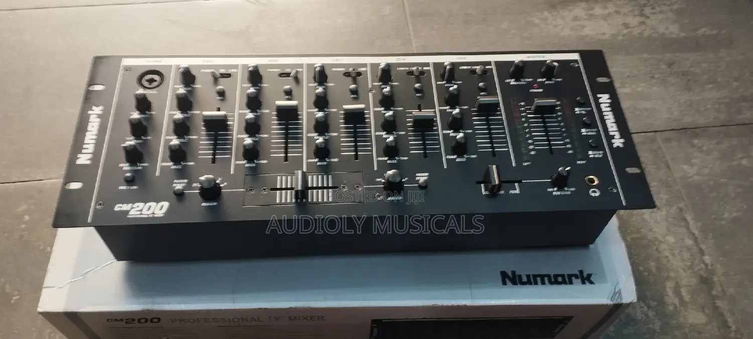 Numark Cm200 Dj Mixer