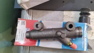 Hyundai 5ton Top Clutch Master Cylinder Port