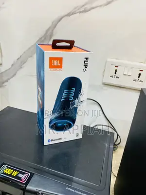 Wireless JBL Flip 6 Portable Bluetooth Speaker(Blue/Black).