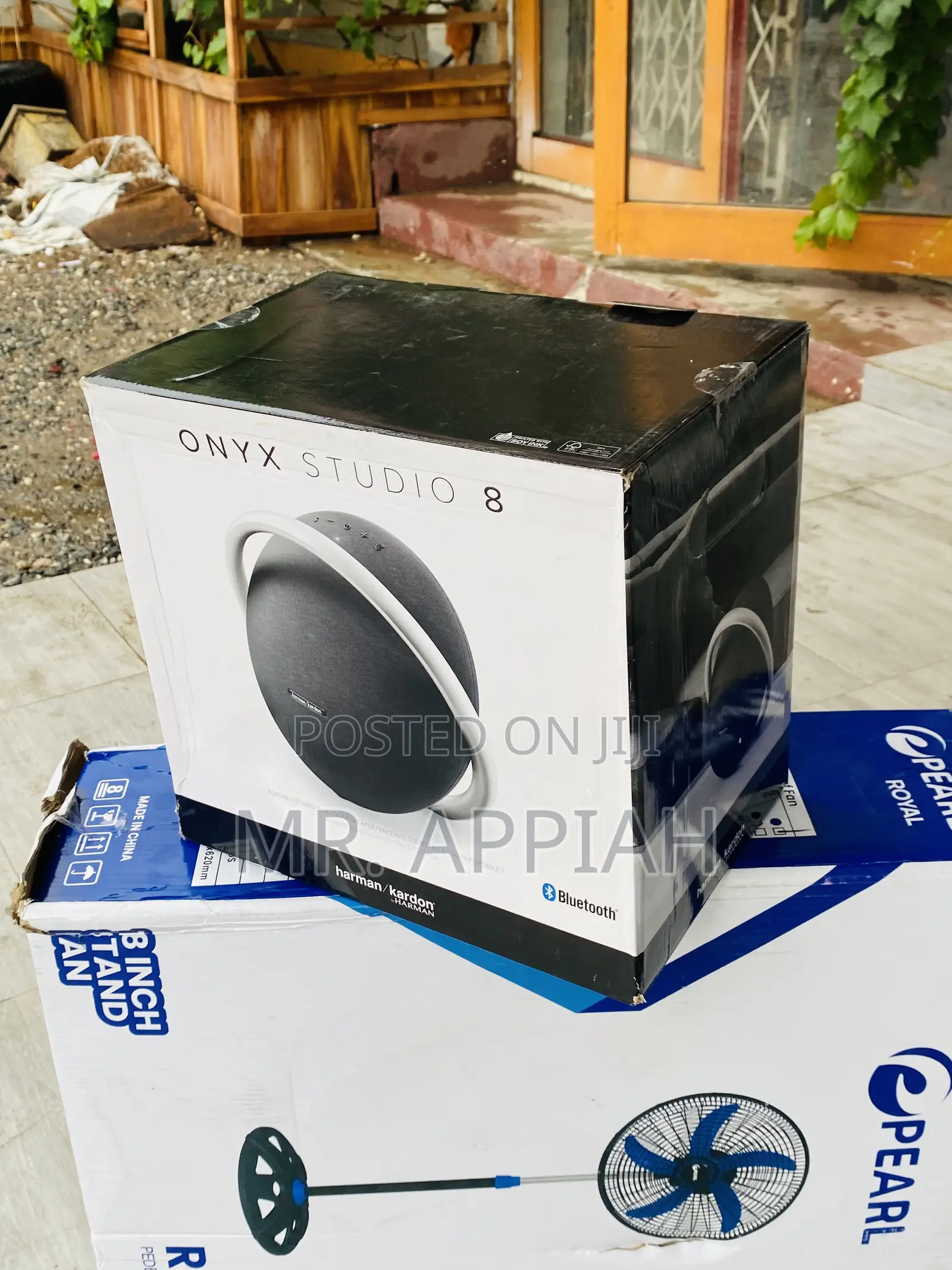 Affordable Onyx 7 Portable Wireless Speaker(Black).
