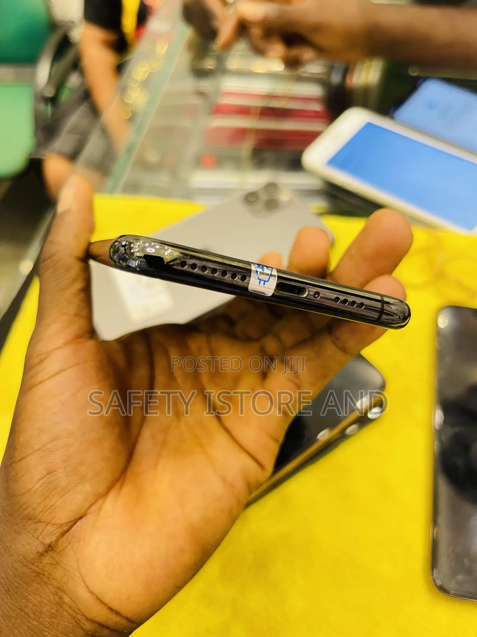 New Apple iPhone 11 Pro Max 256 GB Gray