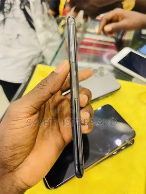 New Apple iPhone 11 Pro Max 256 GB Gray