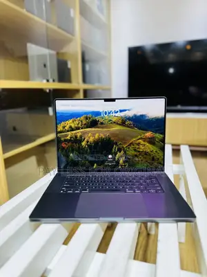 Apple MacBook Pro 2023 M2 Pro 16-inch 36GB Apple M3 Max SSD 512GB