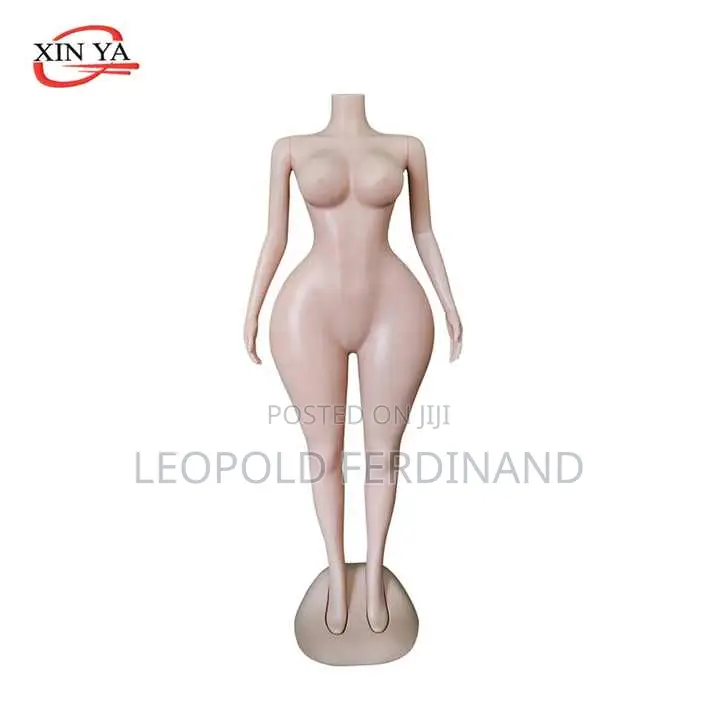 Mega Big Ass Female Mannequin