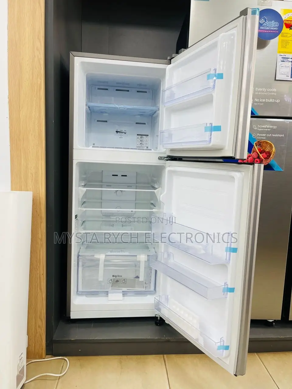 Brand New Rt26 Samsung Refrigerator/Fridge
