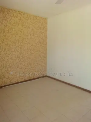 3bdrm House in Regimanuel Gray, Accra Metropolitan for sale