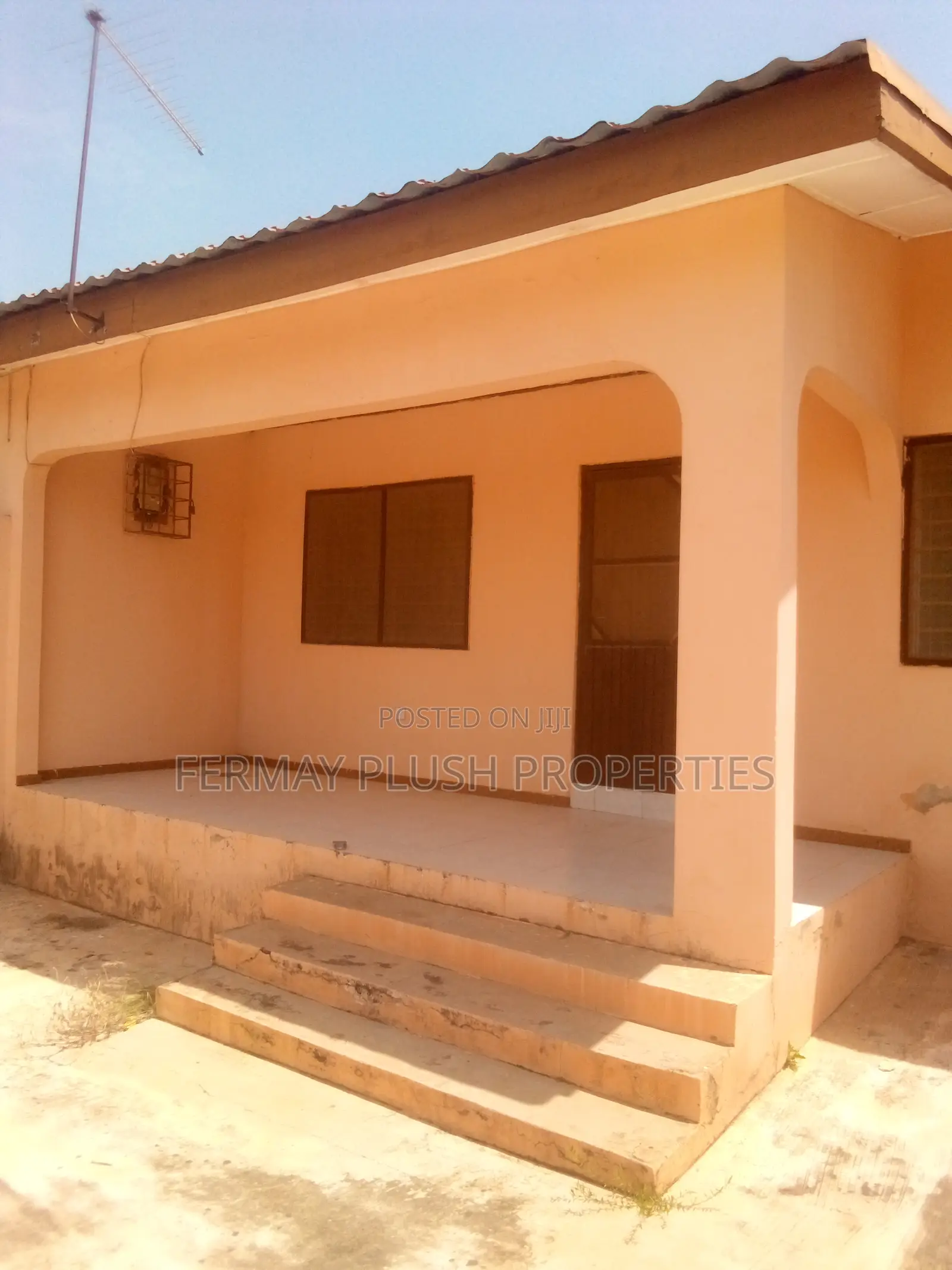 3bdrm House in Regimanuel Gray, Accra Metropolitan for sale
