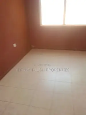 3bdrm House in Regimanuel Gray, Accra Metropolitan for sale