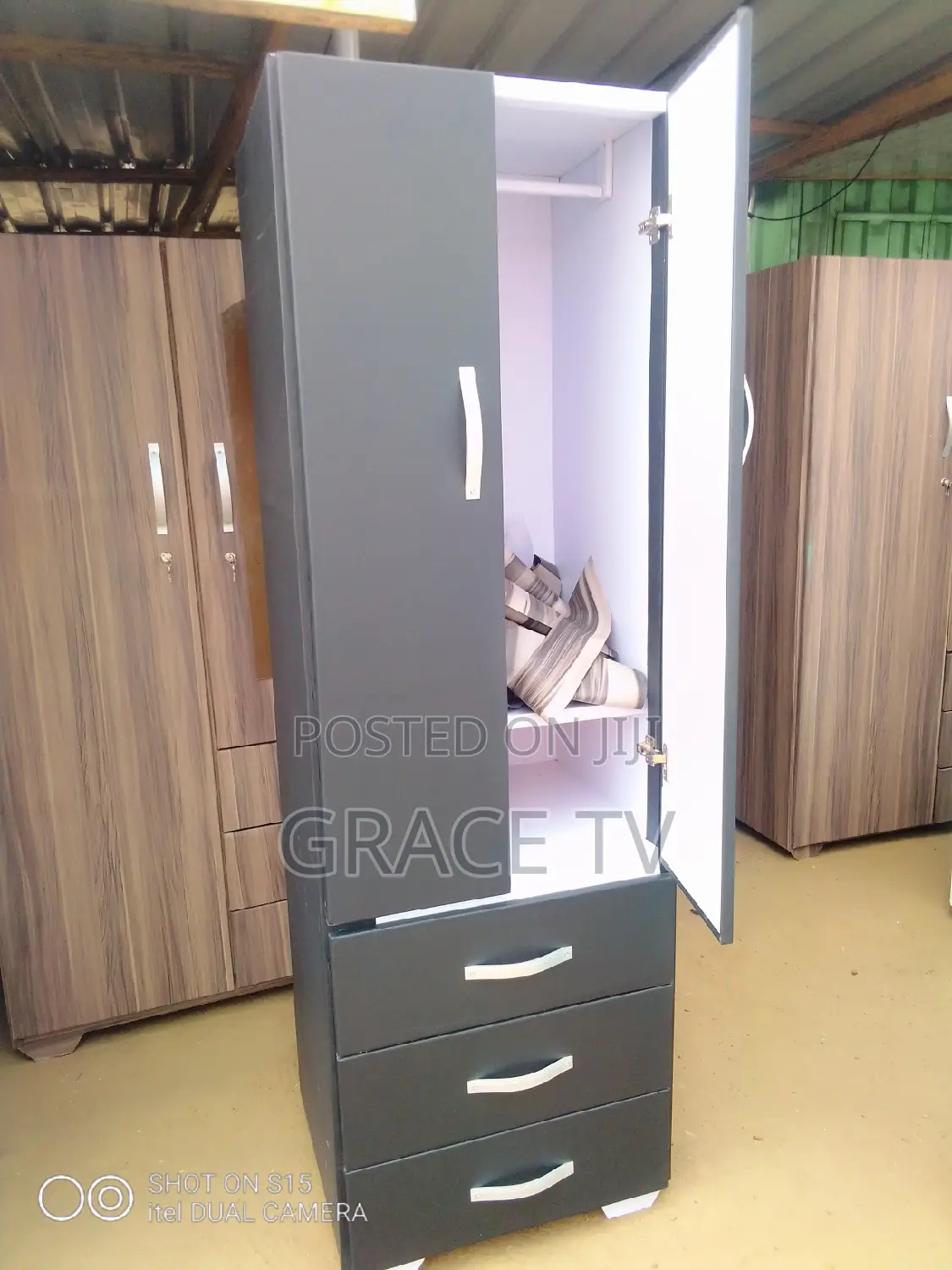 Single Wardrobe