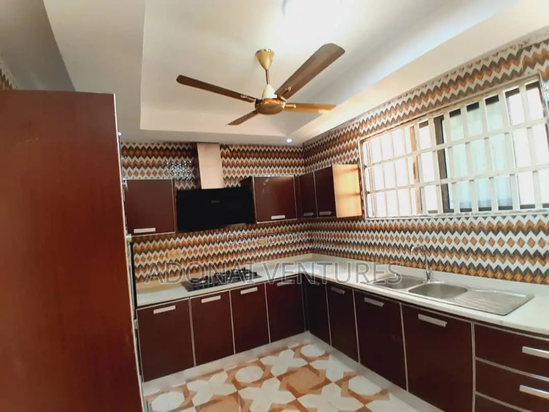 4bdrm House in Afrancho, Kumasi Metropolitan for sale