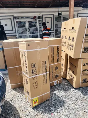 Dehumidifier Inverter Samsung 2.5hp Split AC.