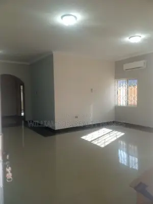 3bdrm House in Community 18 Area, Spintex for rent