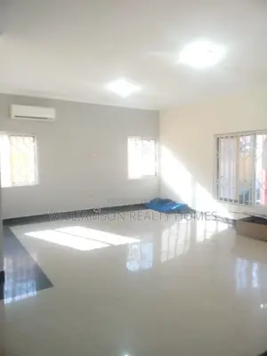 3bdrm House in Community 18 Area, Spintex for rent