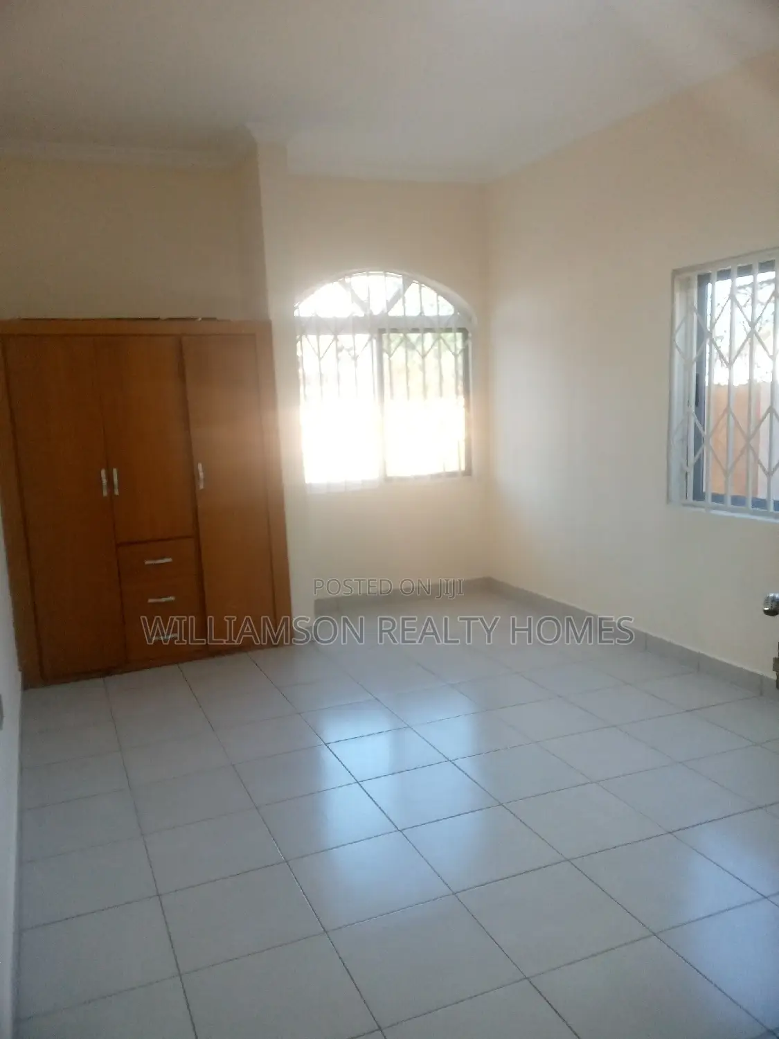 3bdrm House in Community 18 Area, Spintex for rent