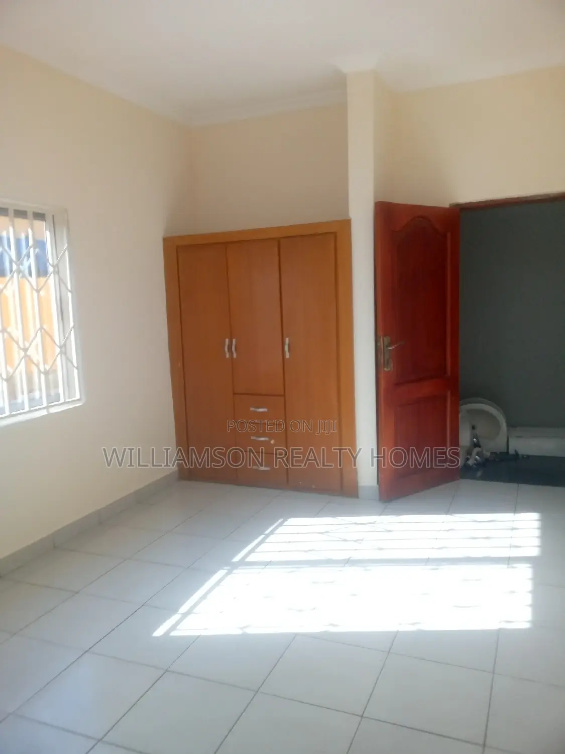 3bdrm House in Community 18 Area, Spintex for rent