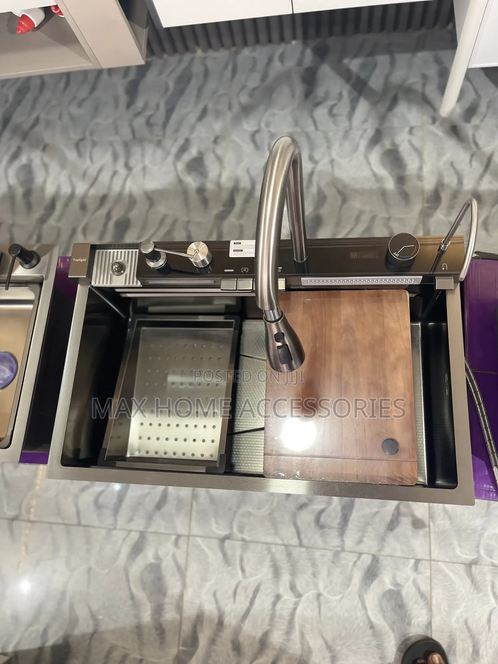 Automatic Kitchen Sink