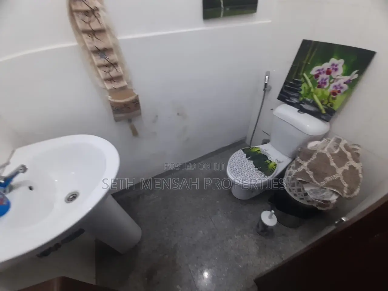 Furnished 3bdrm Apartment in Skm, Airport Residential Area for sale