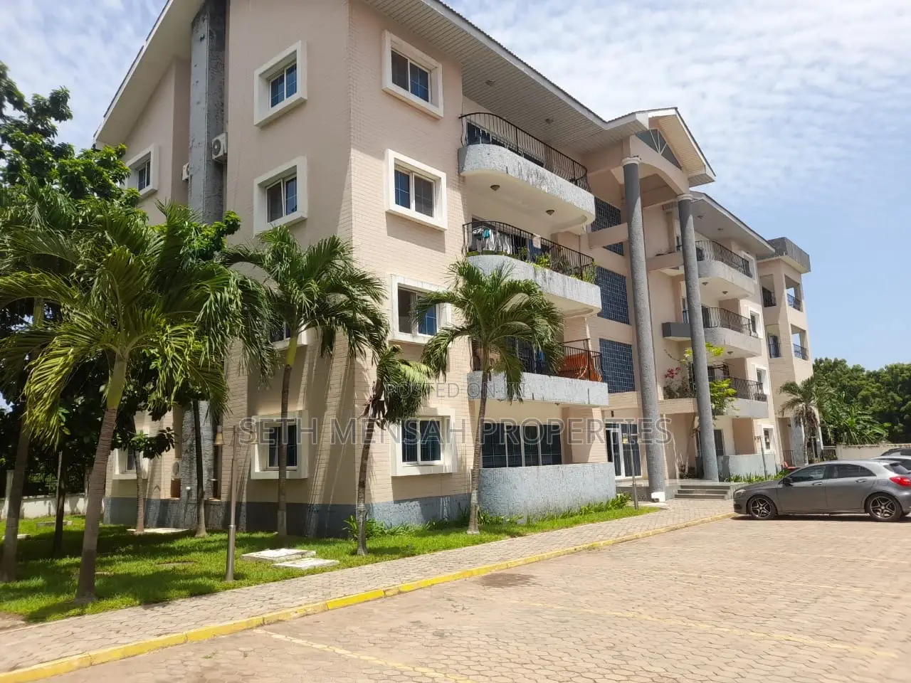 Furnished 3bdrm Apartment in Skm, Airport Residential Area for sale