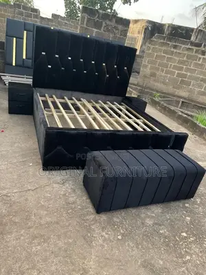 Queen Size Bed Ottoman and Side Drawers