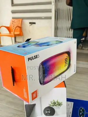 JBL Pulse 5 - PortableBluetooth Speaker With Dazzling Light