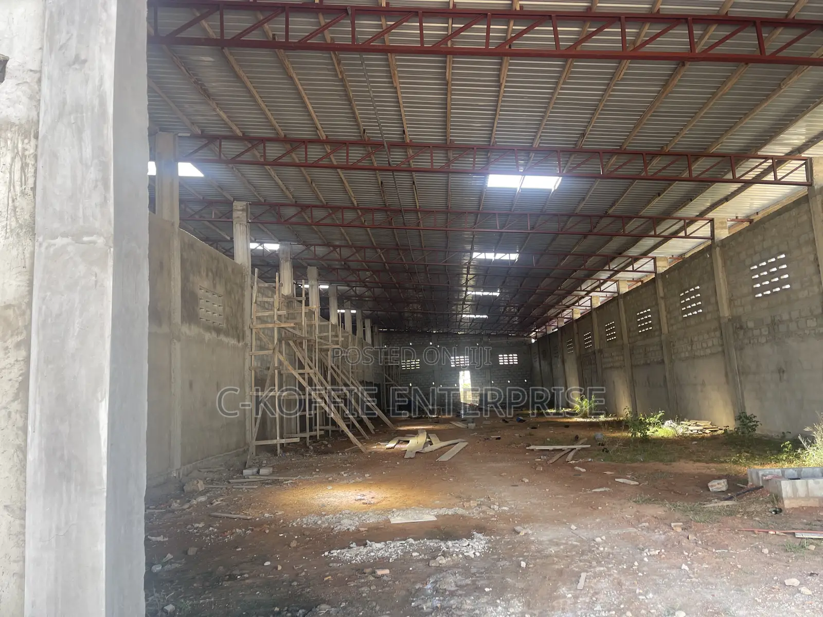 800 SQM Warehouse at Tema-Vaco