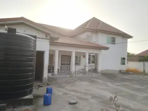 7bdrm Duplex in Wisa Groups, Accra Metropolitan for sale