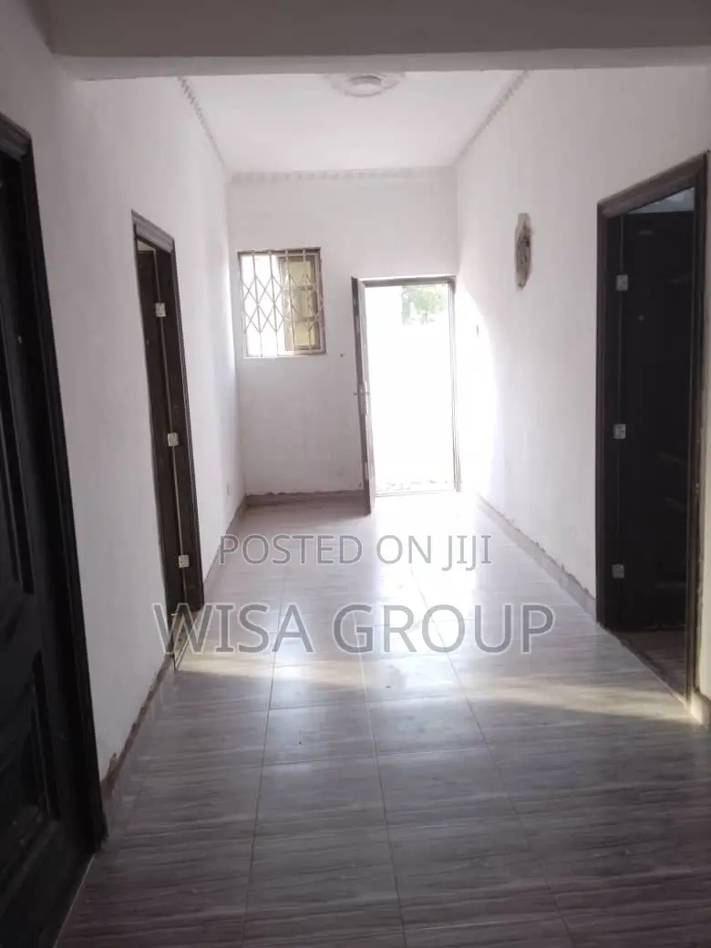 7bdrm Duplex in Wisa Groups, Accra Metropolitan for sale