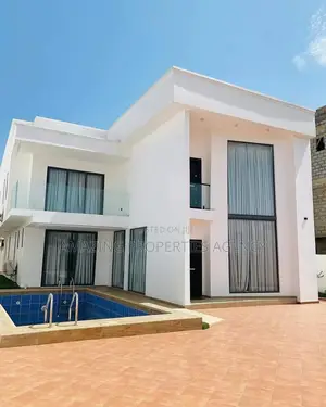 5bdrm House in East Legon for sale