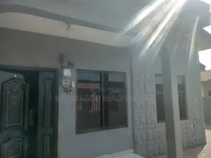3bdrm House in Community 20 Estate, Spintex for rent