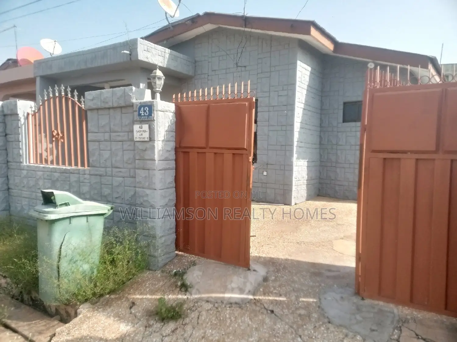 3bdrm House in Community 20 Estate, Spintex for rent