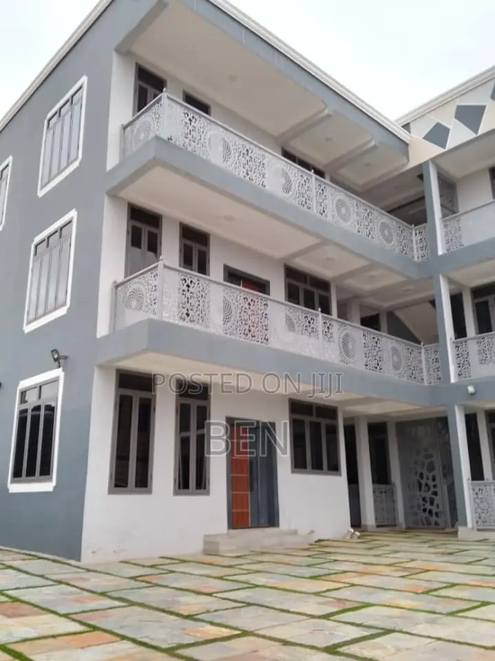 2bdrm Apartment in Lapaz Racecourse for rent